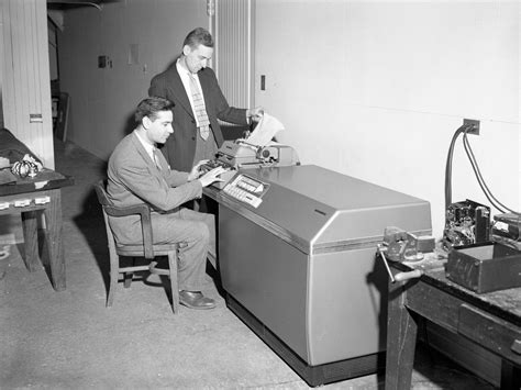 Electronic "brain" introduced at the U of S in 1957 | The Star Phoenix