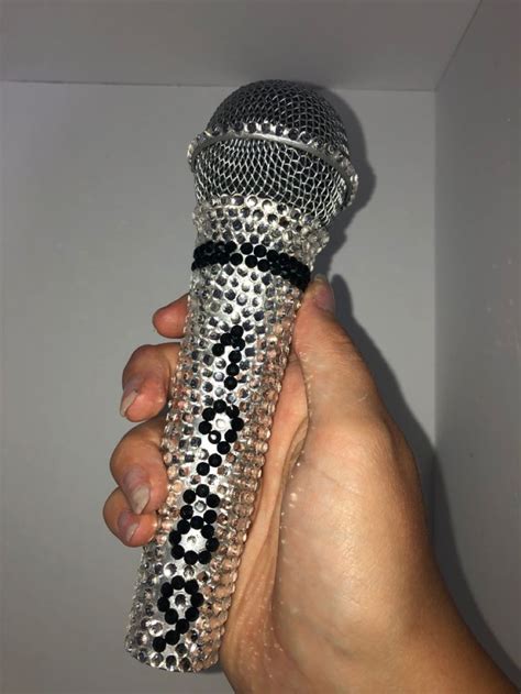 1989 Replica Microphone | Taylor swift 1989, Nicki minaj taylor swift ...