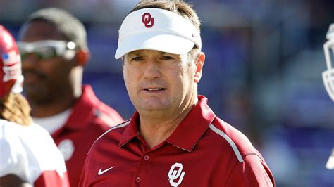 Oklahoma Football Coach Bob Stoops on Baker Mayfield | CampusInsiders - YouTube