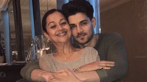 Jiah Khan death case: Zarina Wahab feels 'bad for my baccha' Sooraj ...