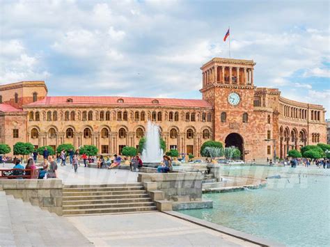 Republic Square Tour Travel & Holidays in ARMENIA