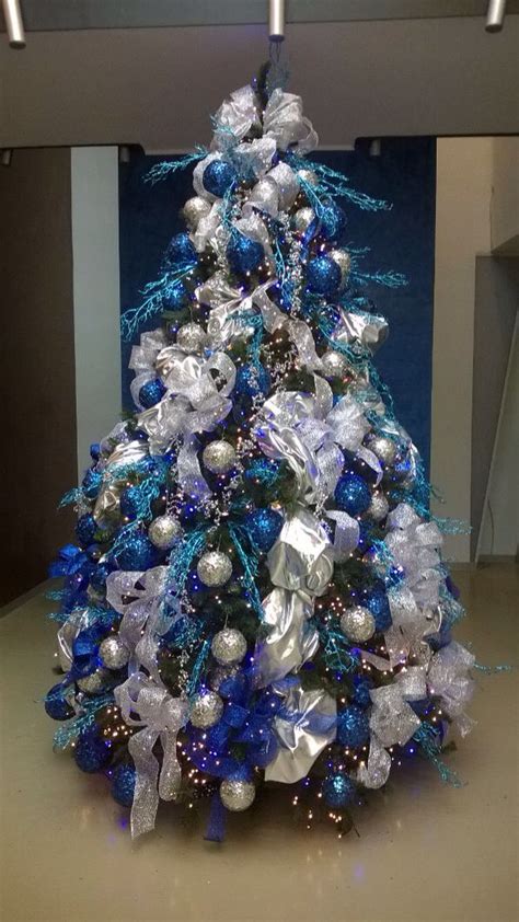 30+ Christmas Tree Ideas Blue And Silver - DECOOMO