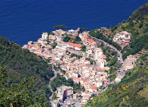 Riomaggiore • Romantic Place for a Vacation in the Cinque Terre