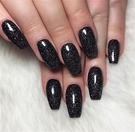 37 Black Glitter Nails Designs That You Can Make – Eazy Glam