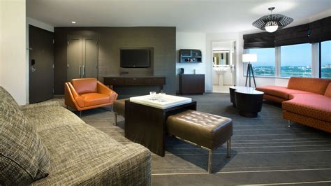 Downtown Dallas Hotel Rooms | Hyatt Regency Dallas