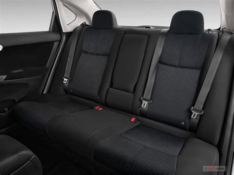 2015 Nissan Sentra: 17 Interior Photos | U.S. News