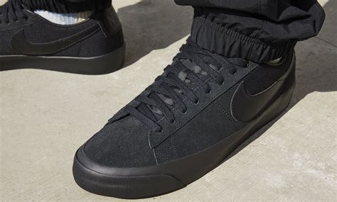 Nike SB Zoom Blazer Low Pro GT Skate Shoes. Nike HR