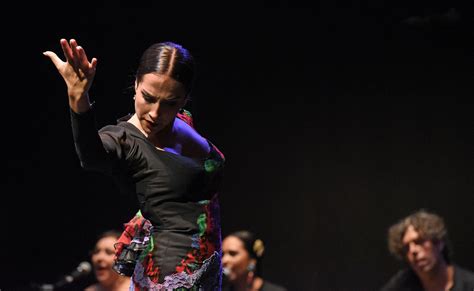 Experience a genuine flamenco show: Seville small venues