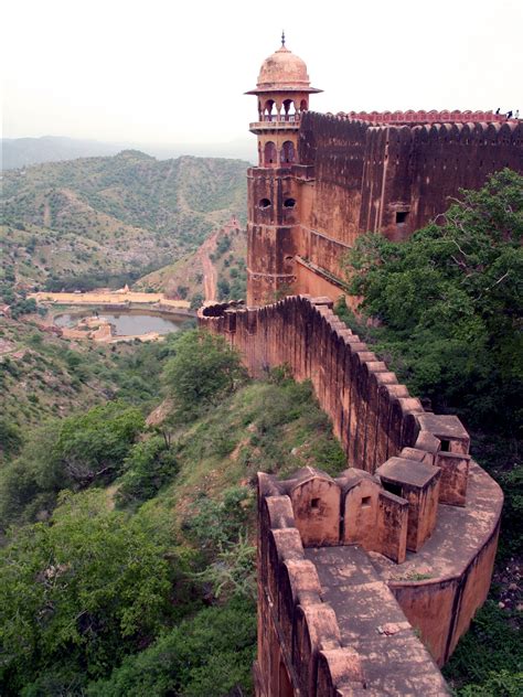 8 Best Fort in India To Visit - Read More - http://bit.ly/1FYkSOH | Tourism, Amer fort, Places ...