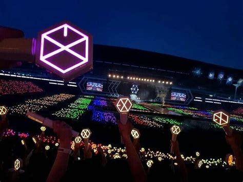 EXO FANBASE 🌎 on Twitter | Exo concert, Exo, Kpop exo