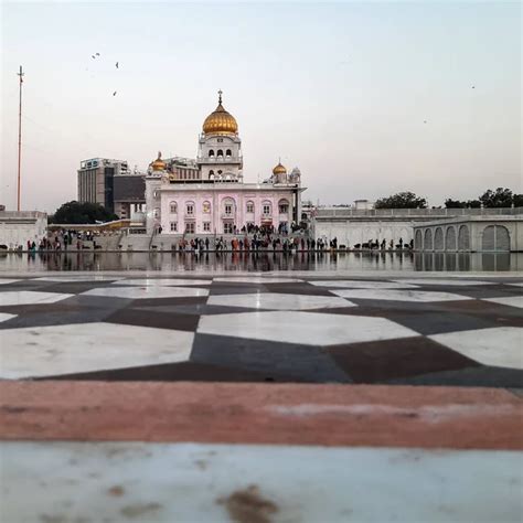 Gurudwara bangla sahib Stock Photos, Royalty Free Gurudwara bangla sahib Images | Depositphotos