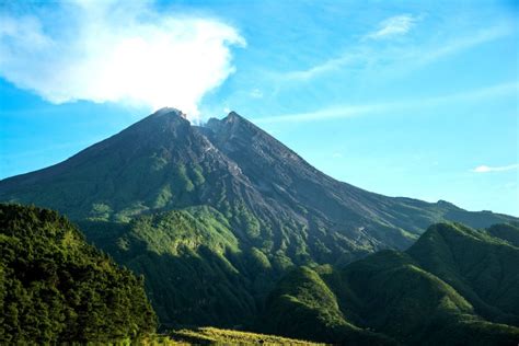 Gunung Merapi | Jáva | Indonésie | MAHALO.cz