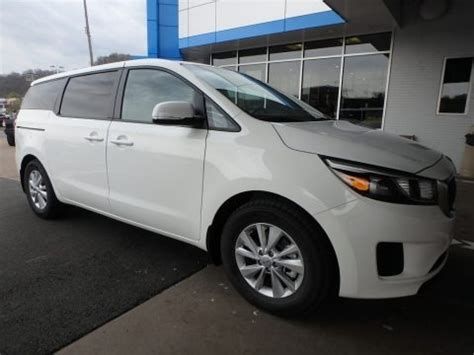 2018 Kia Sedona Data, Info and Specs | GTCarLot.com