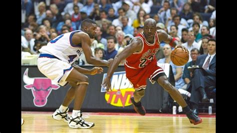 MICHAEL JORDAN'S TOP PLAYOFF MOMENTS | Chicago Bulls - YouTube