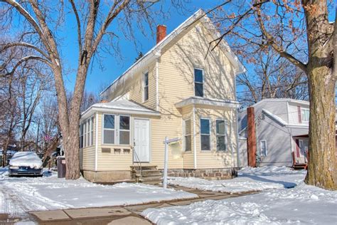 521 Adams St, Owosso, MI 48867 | realtor.com®