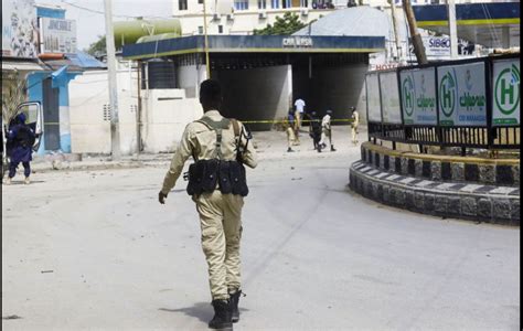 At least 12 killed in Somalia hotel siege, authorities seize hostages