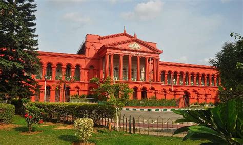 Karnataka High Court appoints district judge as administrator for SJM Mutt