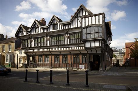 Tudor House DW-min – Southampton City Art Gallery