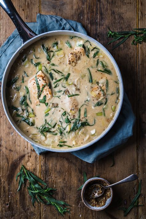 Chicken and leeks recipe (in creamy tarragon sauce) - ProperFoodie