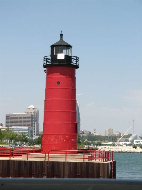 Milwaukee Pierhead Light , milwaukee, United States Of America - Top ...