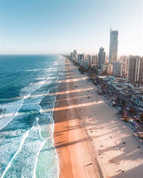 Surfers Paradise beach 🌊 Gold Coast, Australia. Photos by @seeshots ...