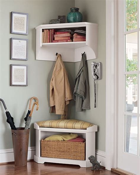 20+ Small Corner Entryway Ideas – The Urban Decor