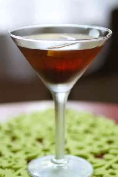 Cocktail recipes with Pernod | cocktailsandshots.com