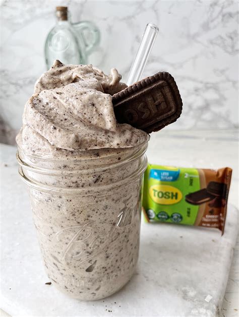 Healthy Cookies and Cream Milkshake - The Hint of Rosemary