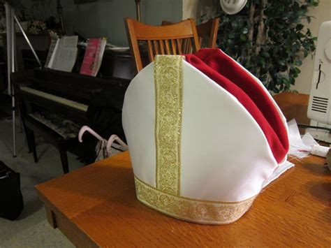 Easy Pope Costume (optionally No Sew!) : 5 Steps - Instructables