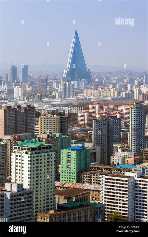 Pyongyang skyline and the Ryugyong Hotel, Pyongyang, Democratic People ...