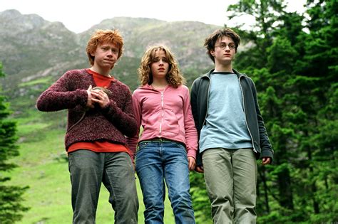 harry potter - Do students wear muggle clothing while not in classes at Hogwarts (like they do ...