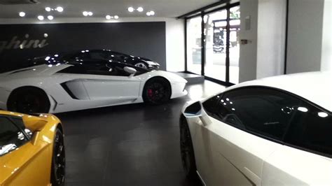 A walk around Lamborghini London showroom - YouTube