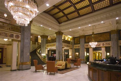 Kentucky – The Seelbach Hotel – Summit Sips