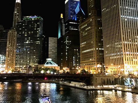 Chicago Haunted - Millennium Park, Loop & River Night Tour - Free Chicago Walking Tours