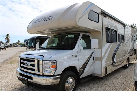 RV Rentals in Vero Beach, FL - - 2019 Class-C Thor-Motor-Coach Freedom-Elite near | RVnGO