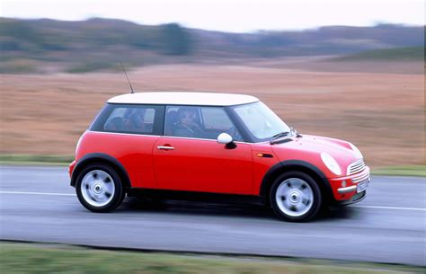 BMW Mini Cooper countryman fights off SUV obsessed America