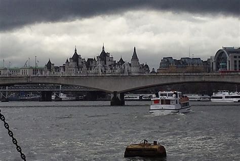 Waterloo Bridge - London for Free