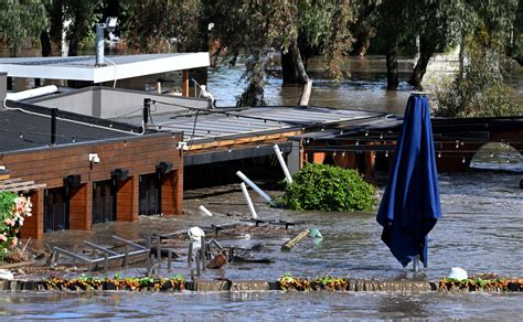 Australia suffers flash floods in southeast, Melbourne suburb evacuated ...