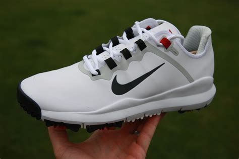 Tiger Woods New Shoe- Nike FREE Review – GolfWRX