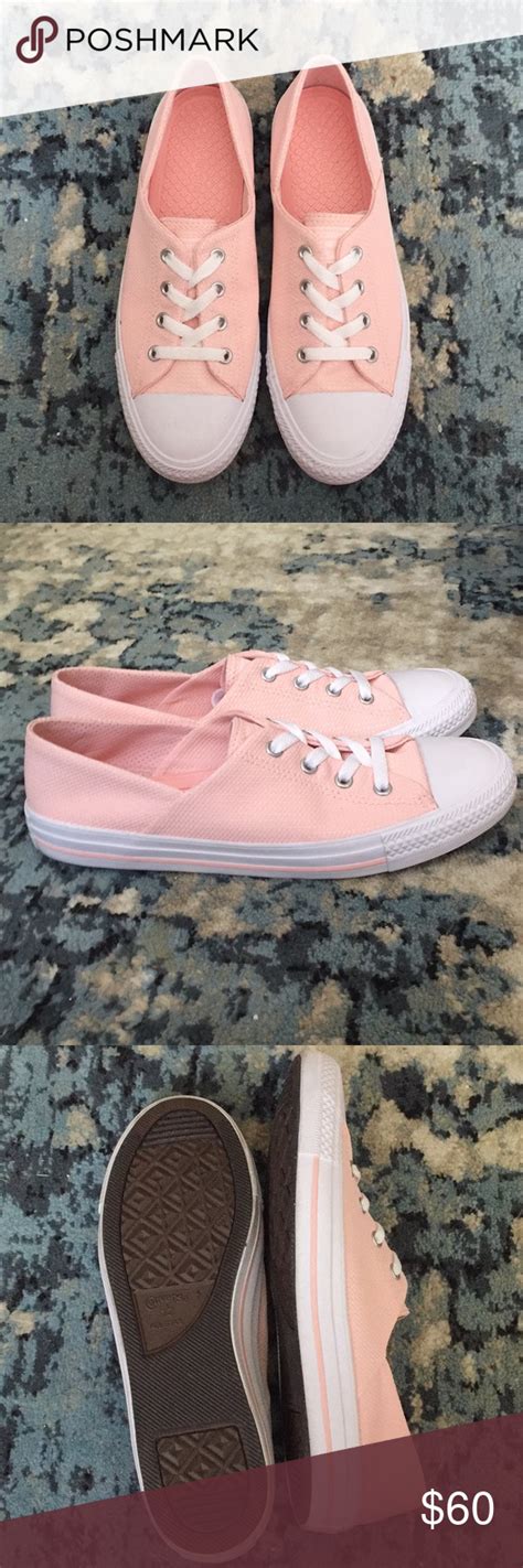 NWOT - Converse- Rare light pink low tops These light pink converse low tops have a pleat / fold ...