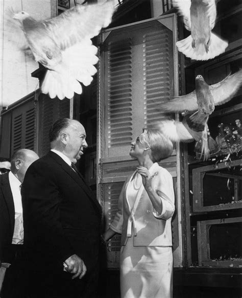 https://monovisions.com/behind-the-scenes-the-birds-1963/ | Hitchcock, Alfred hitchcock, Alfred ...