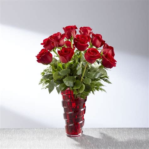 The FTD® In Love with Red Roses™ Bouquet - 18-V1Rs in Phoenix, AZ | Lush Bouquet Flowers ...