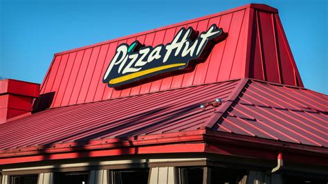 Taco Bell Menu Adds Mexican Pizza, so Pizza Hut Adds Italian Taco - TheStreet