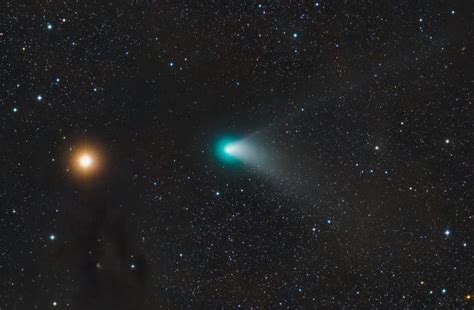 Green comet photos and video: Editors’ picks