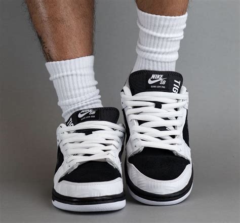 TIGHTBOOTH x Nike SB Dunk Low FD2629-100