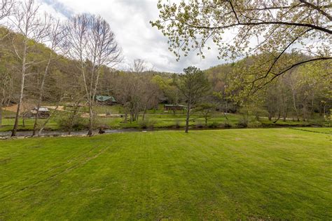 Riverside Cabin - Blue Ridge Mountain Rentals