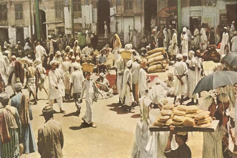 Beautiful, Old Photos of Hajj Rituals in Mecca