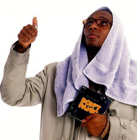 Mos Def as Ford Prefect in The Hitchhikers Guide to the Galaxy | Hitchhikers guide to the galaxy ...