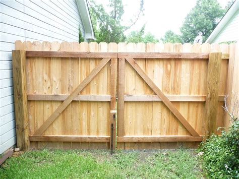 17 Best images about Fencing & Deck Ideas on Pinterest | Traditional, Runners and Studios