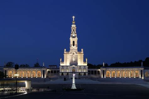 Energy efficient architectural lighting enhances Fatima Sanctuary | Schréder